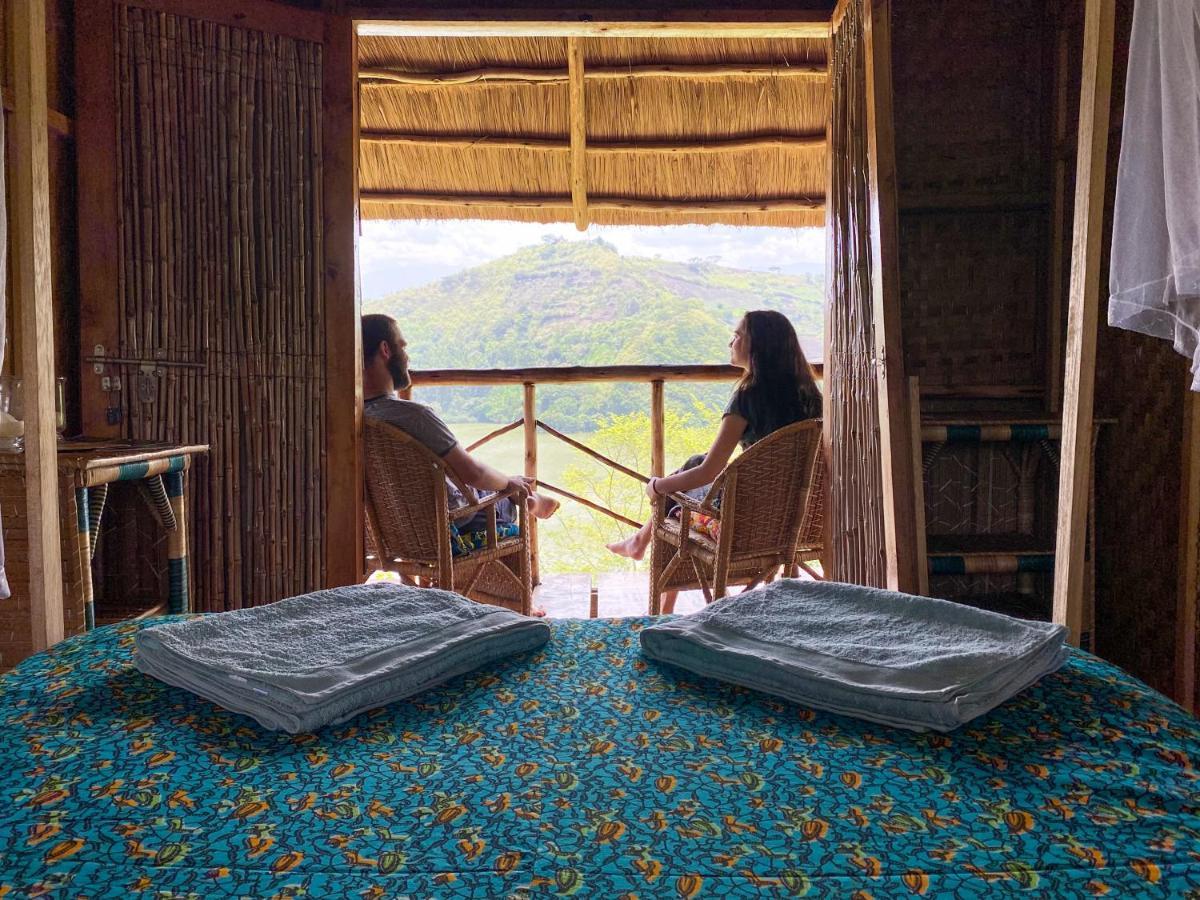 Mwamba Kelele Lodge Fort Portal Buitenkant foto