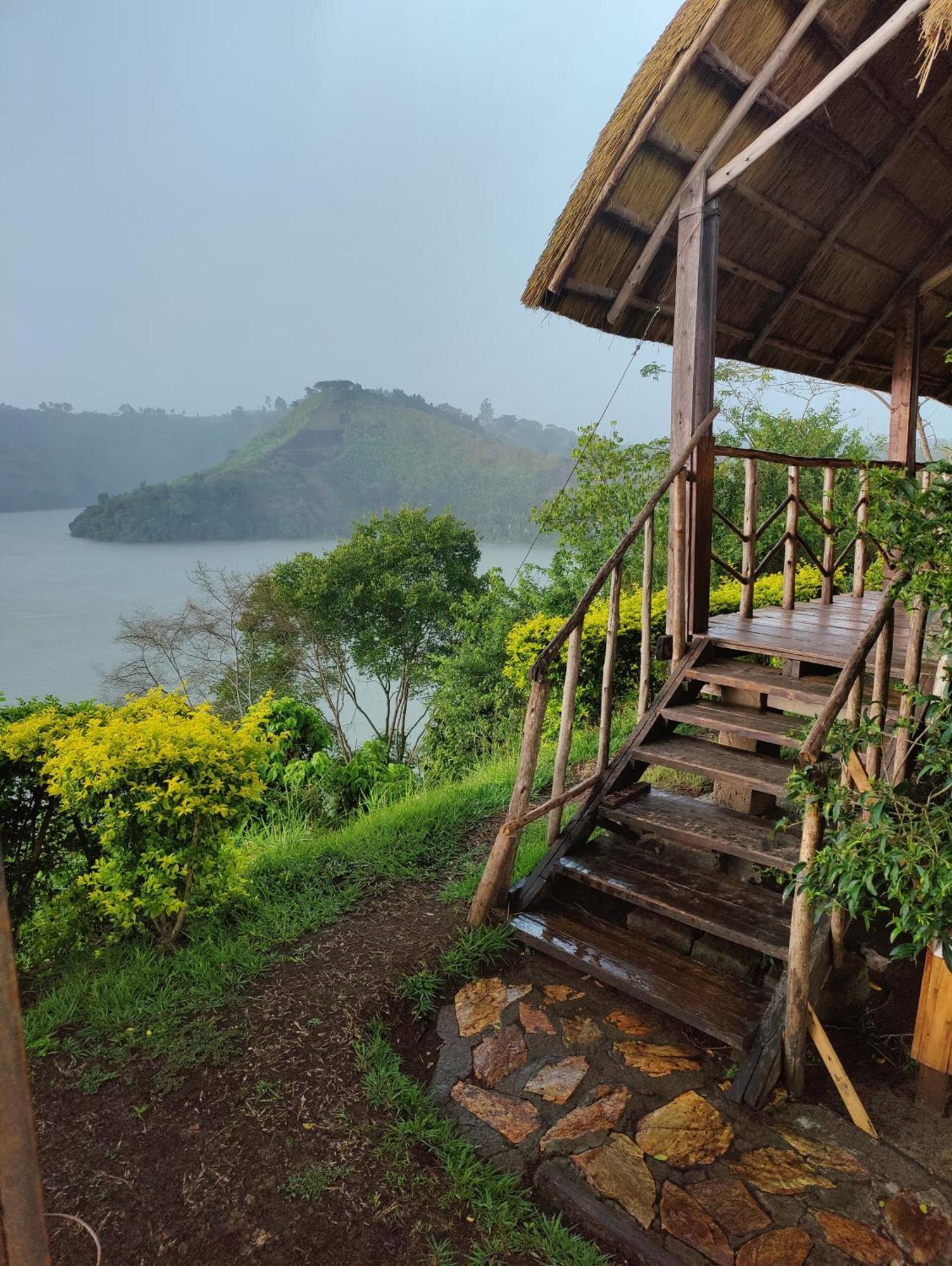 Mwamba Kelele Lodge Fort Portal Buitenkant foto
